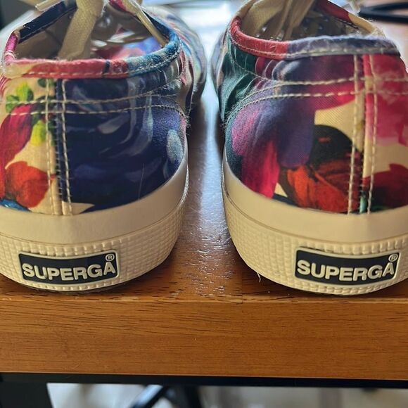 EXCELLENT CONDITION WOMEN’S SIZE 8 SUPERGA LACE-UP FLORAL SHOES - Picture 4 of 8
